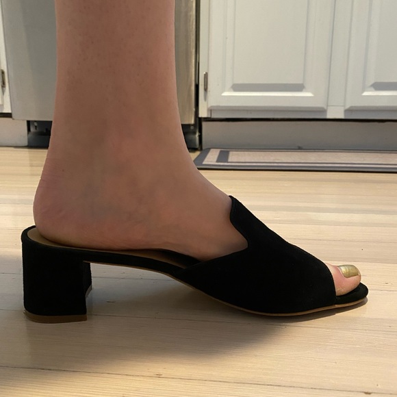 Loafer cut slide pump - Picture 2 of 3